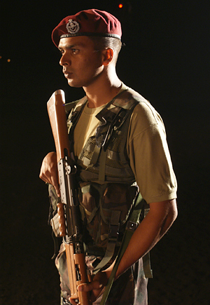 Garud commando with INSAS rifle